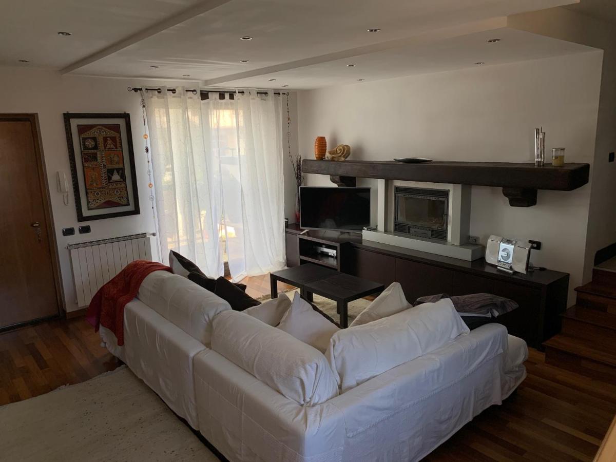 Near Como, Charming Apartment With Fireplace Grandate Εξωτερικό φωτογραφία